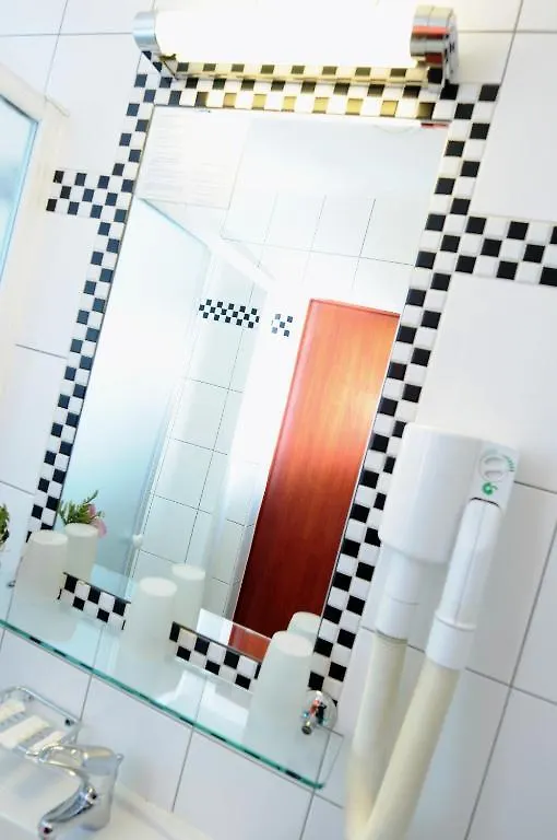 Leo Panzio Hotel ブダペスト